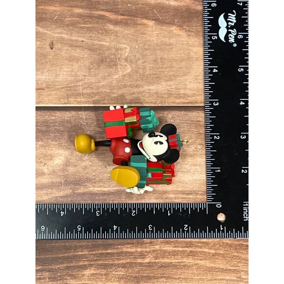 1998 HALLMARK KEEPSAKE ORNAMENT QXD4006 READY FOR CHRISTMAS MICKEY & CO. ARCHIVE - Picture 8 of 11